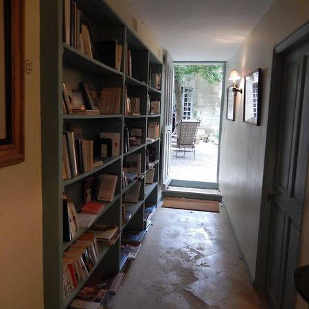 Face Au Palais Bed & Breakfast Avinyon Dış mekan fotoğraf